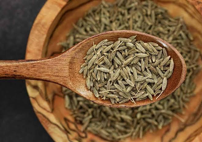 Whole Spices: Cumin Seeds, Fennel Seeds, Fenugreek Seeds, Ajwain Seeds, Coriander Seeds, Dill Seeds, Black Cumin Seeds, Whole Chillies, Turmeric, Tamarind.
